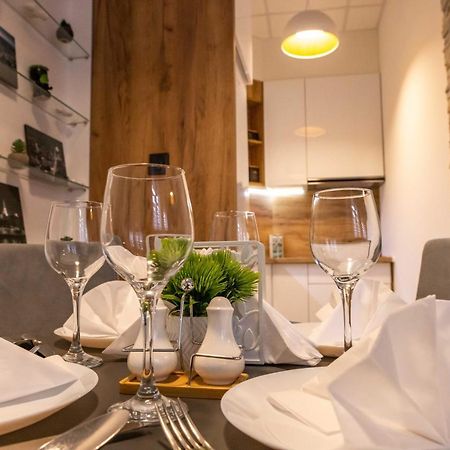 Rubikon Free Parking Apartmani Dusanovac Buitenkant foto