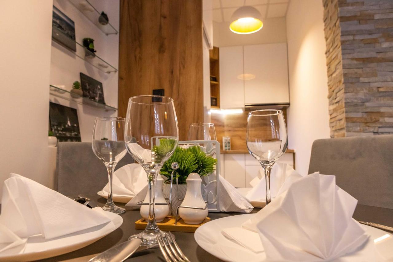 Rubikon Free Parking Apartmani Dusanovac Buitenkant foto