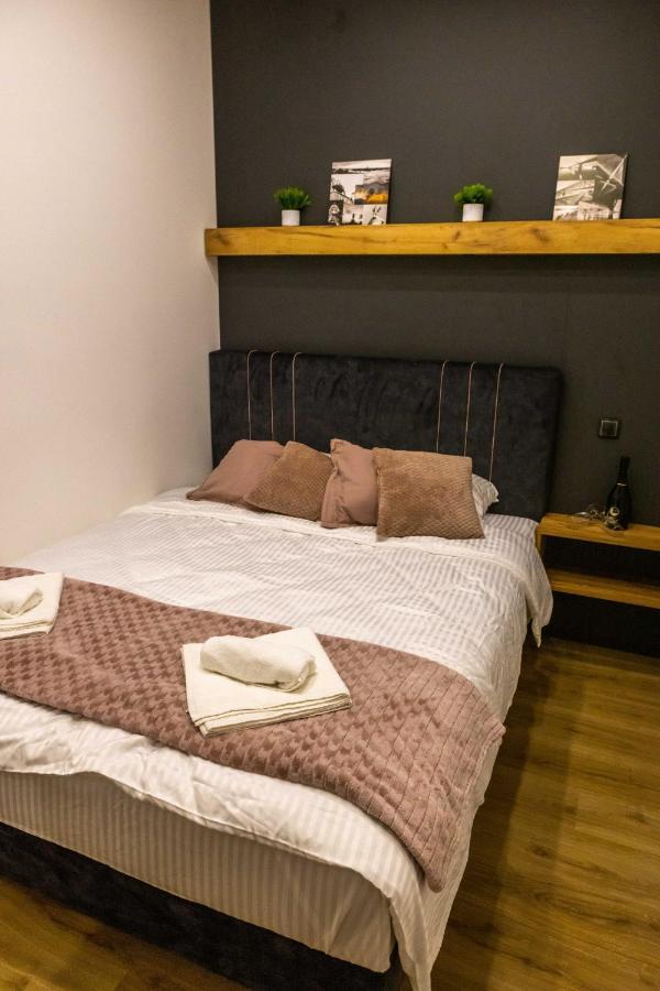 Rubikon Free Parking Apartmani Dusanovac Buitenkant foto
