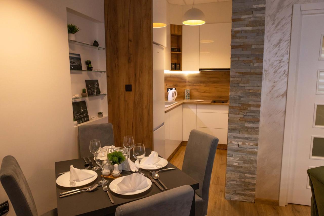 Rubikon Free Parking Apartmani Dusanovac Buitenkant foto