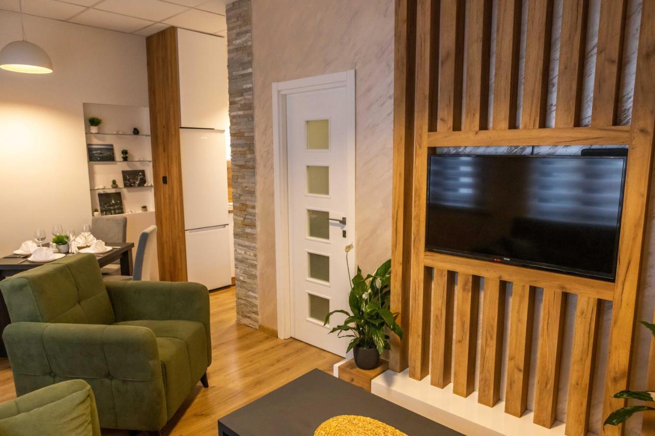 Rubikon Free Parking Apartmani Dusanovac Buitenkant foto