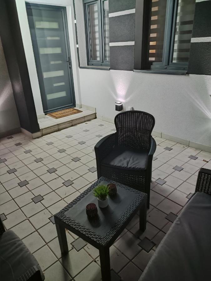 Rubikon Free Parking Apartmani Dusanovac Buitenkant foto